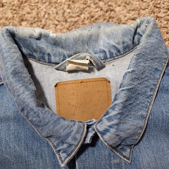 LEVI'S Men’s Trucker  Denim Jean Light Blue Jacket Size XXL Distressed  Grunge - Picture 3 of 10